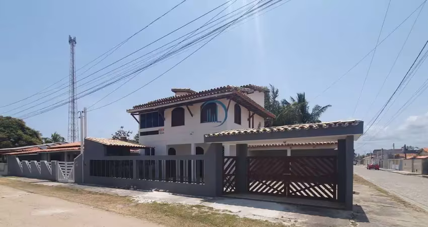 Vende-se casa duplex com 3 quartos (1 suíte), churrasqueira e próximo da praia em subauma na linha verde
