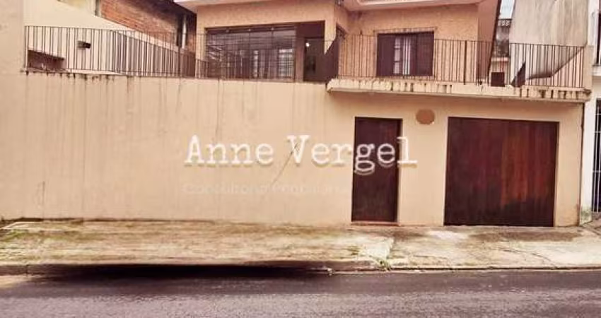 Casa Térrea individual 3 quartos à venda no Bairro Padroeira em Osasco com quintal c churrasqueira e 1 vaga ao lado da Avenida João de Andrade e Mercado Japão aceita financiamento