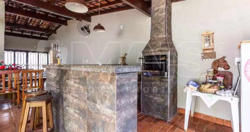 Casa à venda, 253 m² por r$ 600.000,00 - jockey club - barretos/sp