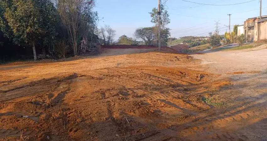 Terreno à venda na Rua Carapicuíba, 33, Jardim Piatã B, Mogi das Cruzes