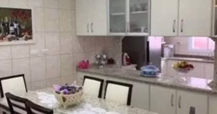 Vende-se lindo sobrado Rudge Ramos.
