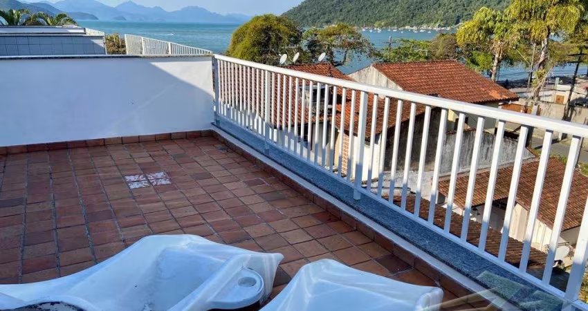 Ubatuba - Itaguá. Lindo apartamento triplex em frente a orla do Itaguá