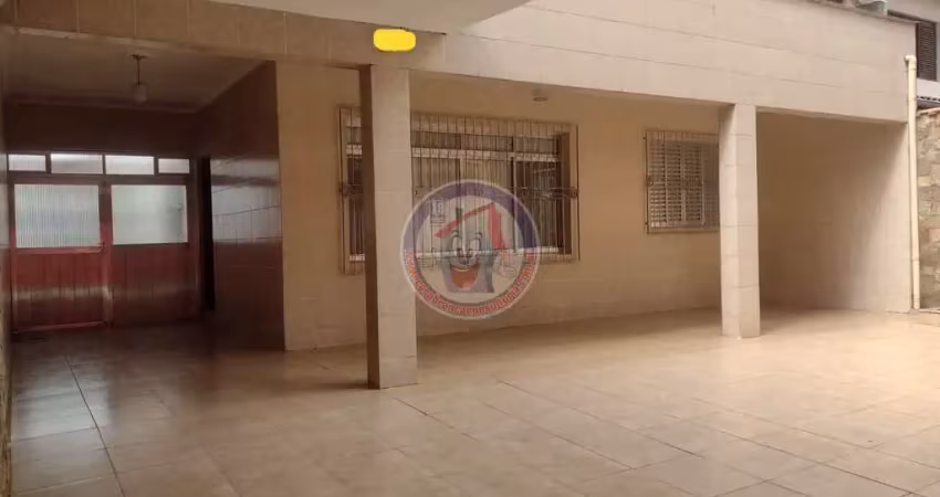 Casa com 3 dorms, Centro, Mongaguá - R$ 585 mil, Cod: 5762-3