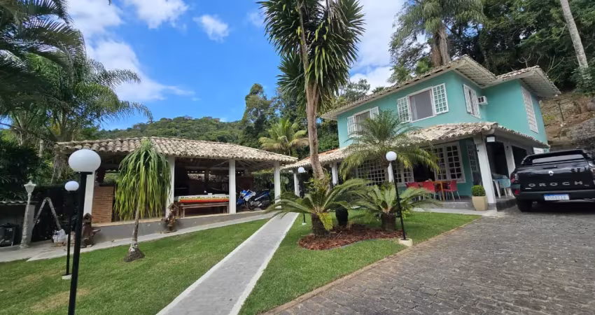 Linda casa em um dos melhores condominio da costa verde rj  sitio bom