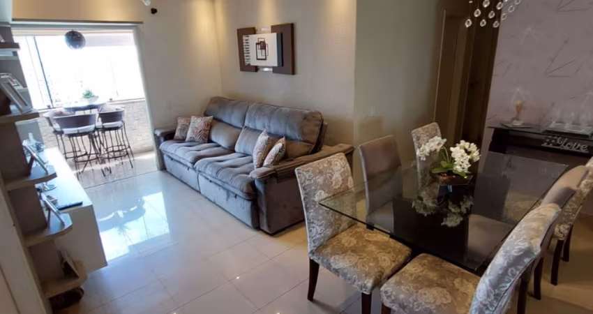 APARTAMENTO 3 DORMITÓRIOS - MONTE CARLO - SANTA CRUZ