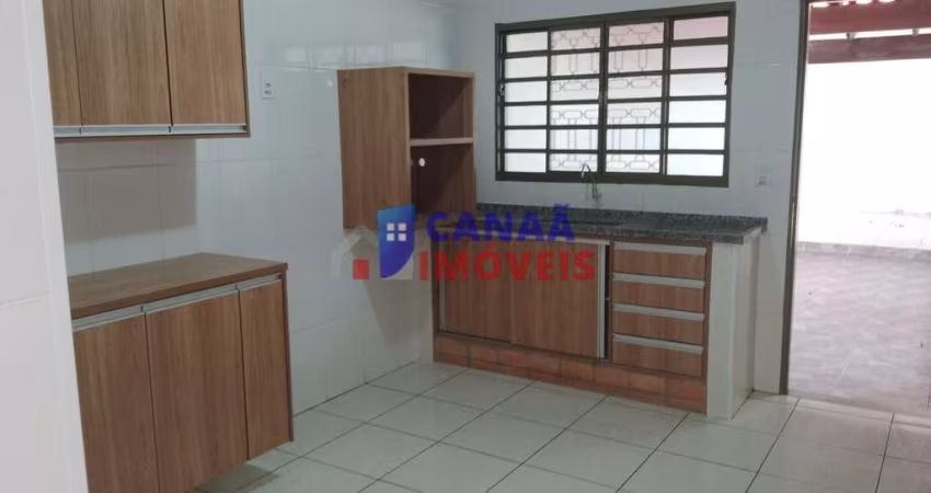 Casa 3 quartos 2 banheiros bairro jardim europa