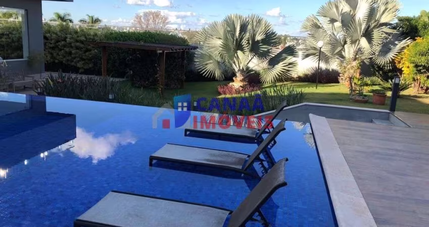 Casa Alto Padrão, com 6 suítes, uma suíte master completa! Uberlândia