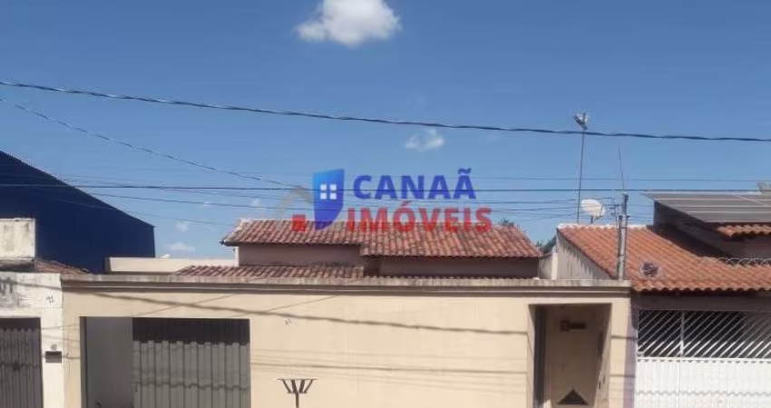 Casa 3 quartos bairro Jardim Palmeiras próximo ABC Supermercado