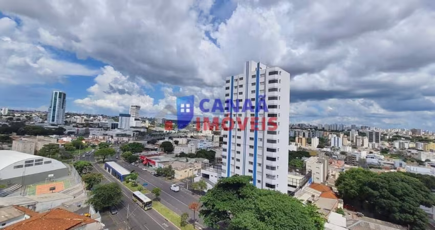 Apartamento com 4 quartos, 4 vagas de garagem, 280m² na  região central