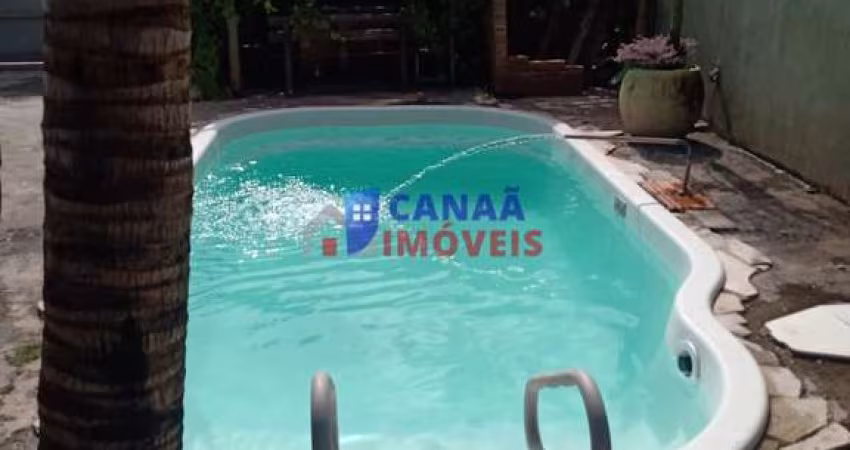 Casa com 3 quartos, 2 suítes, piscina - B: Nova Uberlândia