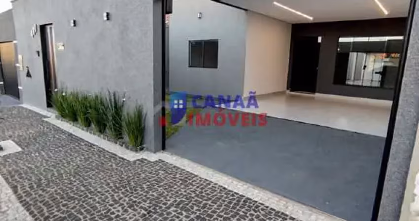 Casa com 3 quartos à venda no Jardim Holanda, Uberlândia 