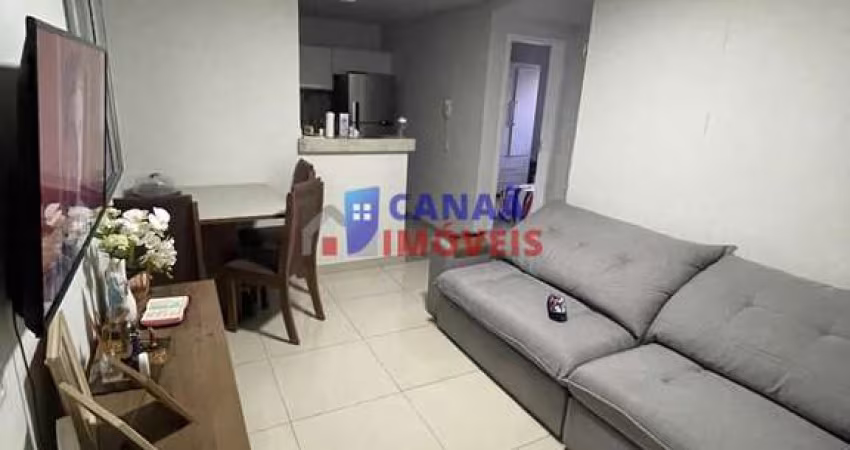 Apartamento Térreo 2 quartos parque hungria em frente escola shalon