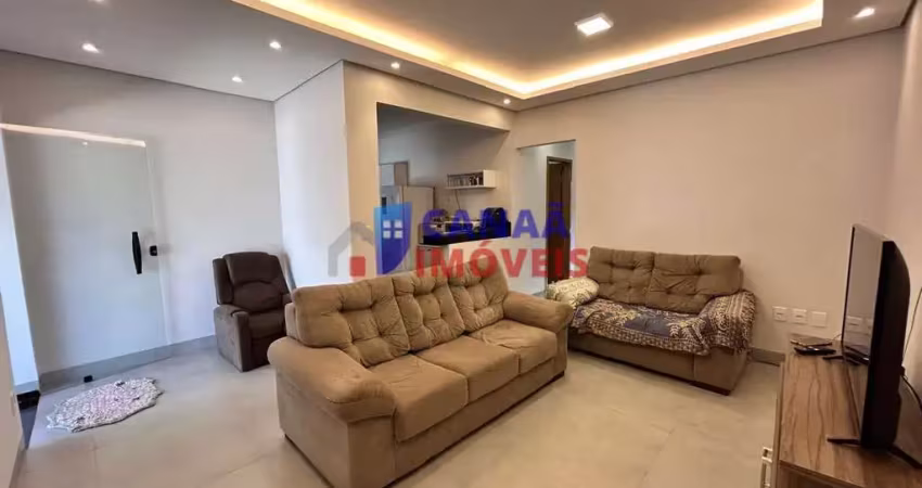 Casa  à venda, 3 quartos, Terreno de 300 metros - Jd das Palmeiras