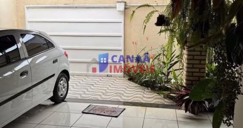 Casa com 3 quartos, sendo 1 Suíte - Jardim América 1