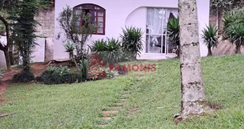 Chácara em Carapicuíba a venda 4 quartos e 2 suítes, 3 Wc, 1 lavabo e 10 vagas, Carapicuíba - SP