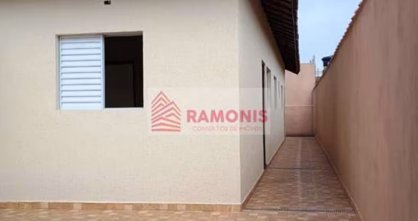 CASA EM ITANHAÉM Á VENDA COM 2 QUARTOS, 1 SUITE, 2 VAGAS, BOPIRANGA, ITANHAÉM - SP