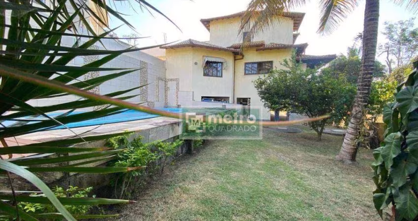 Belíssima casa em Costa Azul