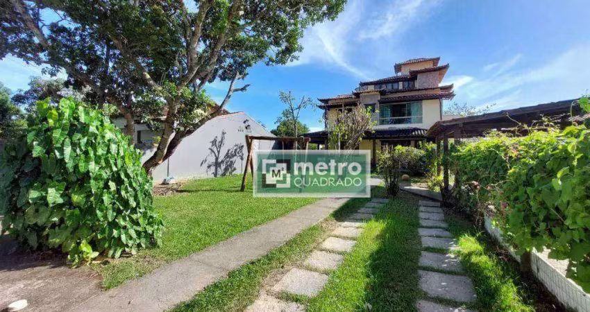 Casa com 5 dormitórios à venda, amplo quintal, 316 m² por R$ 720.000 - Floresta Da Gaivota - Rio das Ostras/RJ