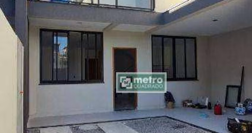 Casa com 3 dormitórios à venda, 130 m² por R$ 595.000,00 - Ouro Verde - Rio das Ostras/RJ