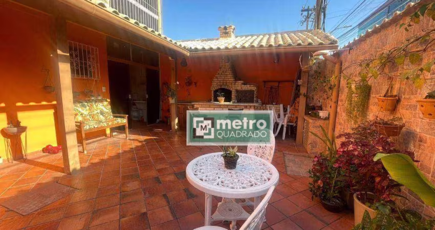 Casa com 2 dormitórios à venda, 79 m² por R$ 600.000,00 - Costazul - Rio das Ostras/RJ