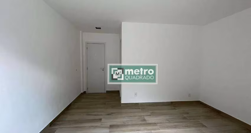 Apartamento com 2 dormitórios para alugar, 73 m² por r$ 2.534,96/mês - costazul - rio das ostras/rj