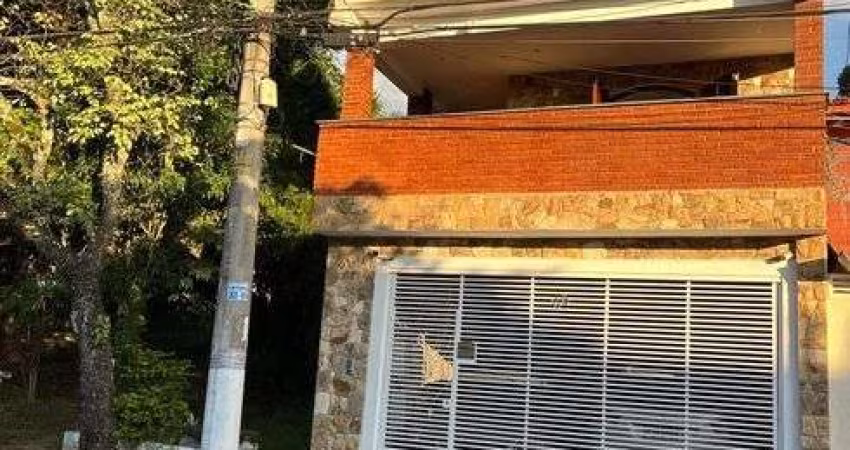 Sobrado para venda tem 330 metros quadrados com 4 quartos em Jardim Monte Alegre - São Paulo - SP