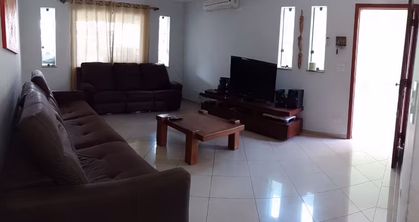 ESPAÇOSO SOBRADO  EM VILA CLARICE - PIRITUBA