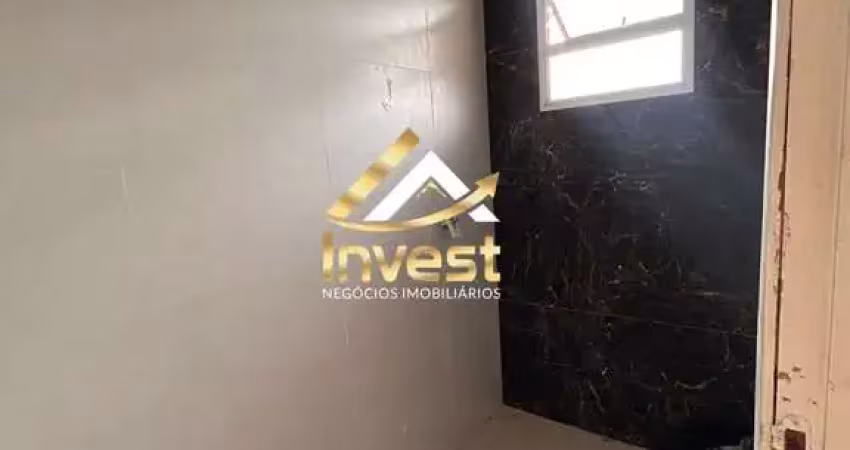 Casa 2 quartos com espaço de terreno nos fundos - condomínio moradas