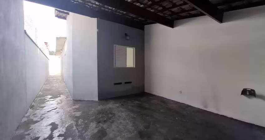 Casa térrea espaçosa com quintal e excelente localização no bairro vila nova cintra, mogi das cruzes
