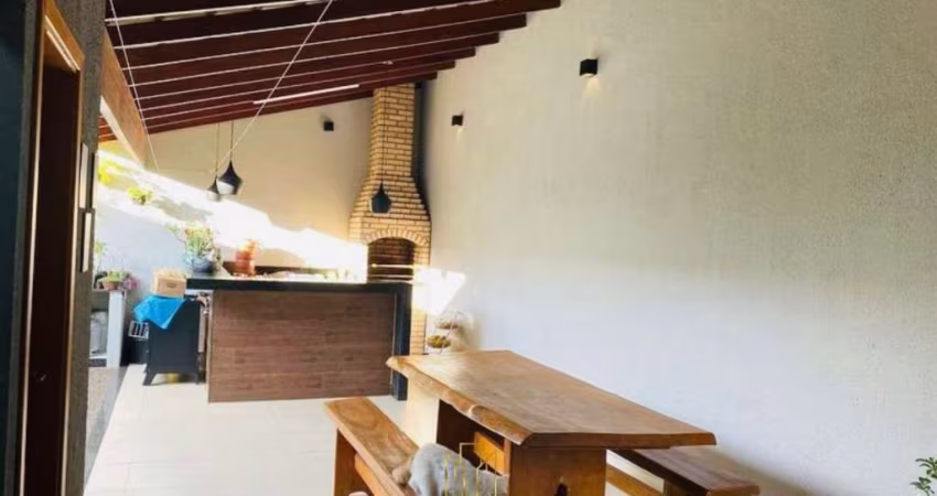 Casa com 3 quartos à venda no Pampulha, Uberlândia 