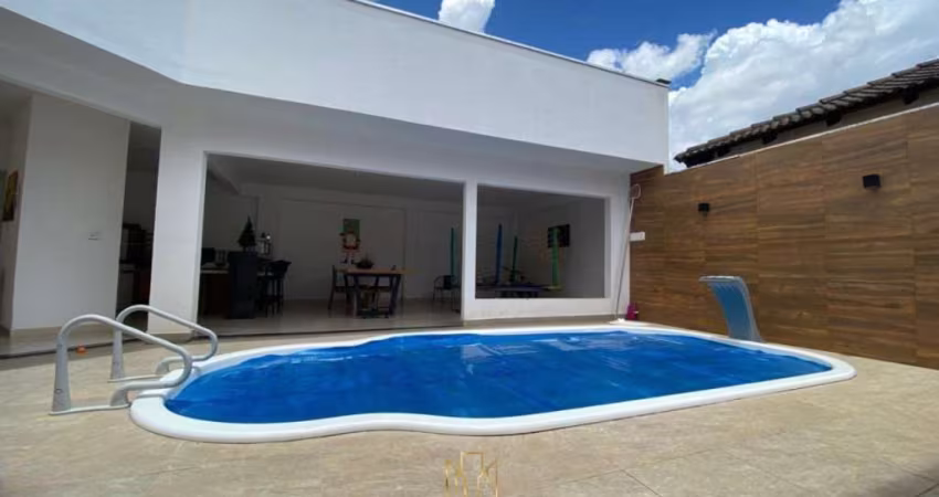 Casa com 3 quartos à venda no Jardim Karaíba, Uberlândia 
