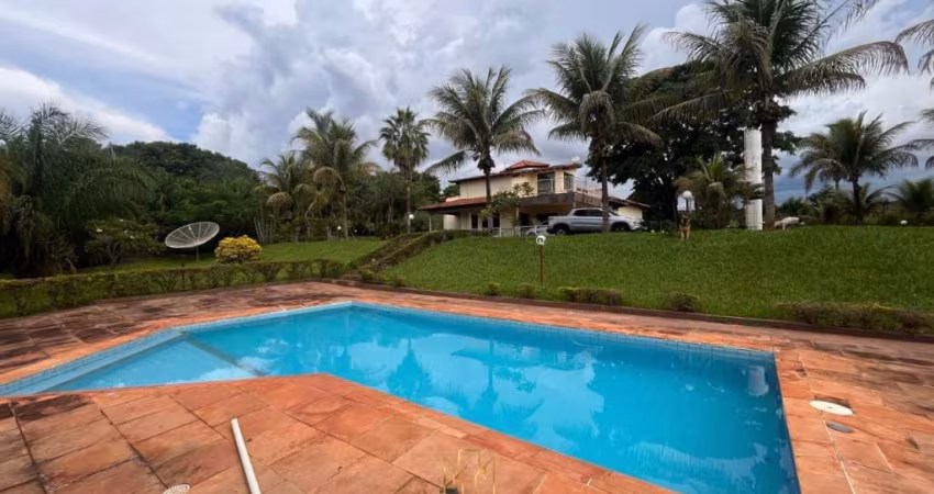 Chácara em Condomínio de Luxo à Venda em Uberlândia-MG - Morada do Sol: Vista panorâmica, segurança 24h e lazer completo!