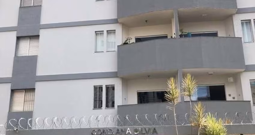 Apartamento à venda em Uberlândia-MG, bairro Saraiva: 3 quartos, 1 suíte, 2 banheiros, 2 vagas, 179,90 m². Imperdível!
