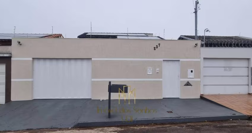 Casa à venda em Uberlândia-MG, bairro Jardim Europa: 3 quartos, 1 suíte, 136m² - Imperdível!