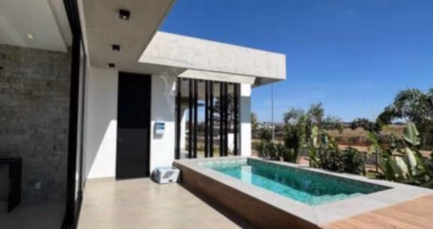 Alphaville 1: Condomínio de Luxo Casa  à Venda em Uberlândia-MG - 4 Quartos, 4 Suítes, 3 Vagas - 234m² no Granja Marileusa