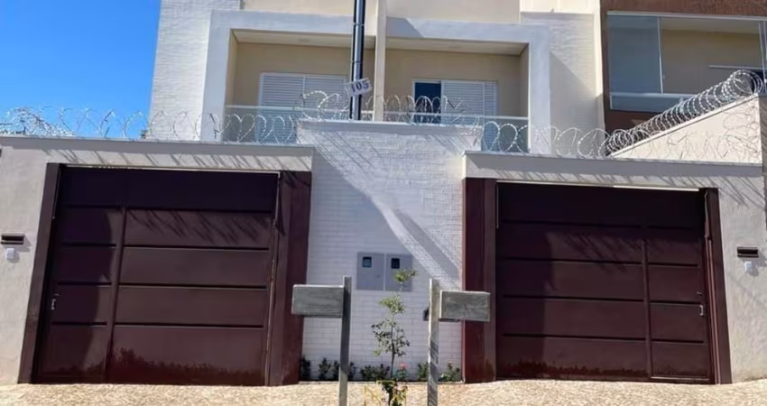 Casa à venda em Uberlândia-MG, bairro Granada: 3 quartos, 1 suíte, 2 salas, 2 banheiros, 2 vagas, 115m²!