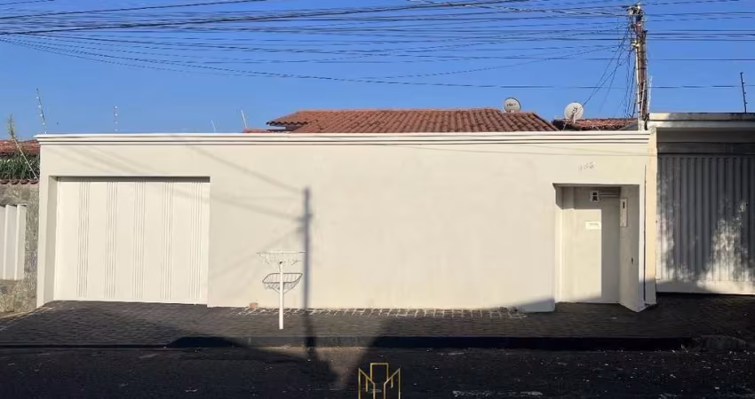 Casa à venda em Uberlândia-MG, bairro Custódio Pereira: 5 quartos, 2 suítes, 2 salas, 3 banheiros, 3 vagas, 190,19m²!
