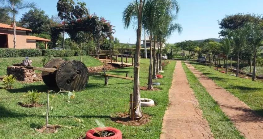 Chácara à venda em Uberlândia-MG, bairro Tubalina: 385,00 m² de área para seu novo refúgio!