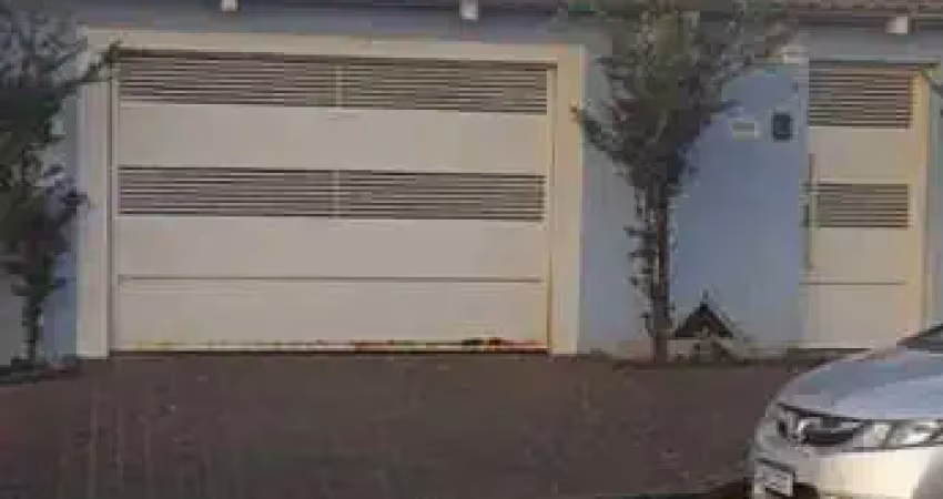 Imperdível oportunidade! Casa à venda em Uberlândia-MG, Presidente Roosevelt: 3 quartos, 3 suítes, 2 salas, 3 vagas, 240m².