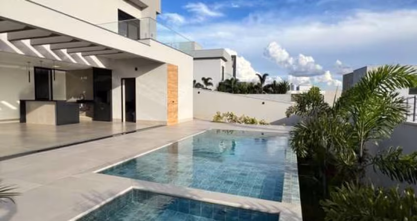 Condomínio Alphaville 1 à venda em Granja Marileusa, Uberlândia-MG: 4 quartos, 4 suítes, 2 salas, 5 banheiros, 3 vagas, 305m².