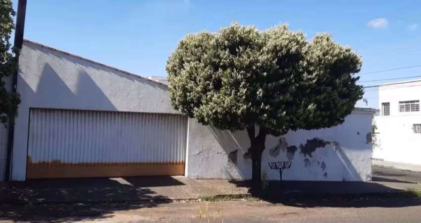 Imperdível Casa à Venda em Uberlândia-MG, Bairro Brasil: 4 Quartos, 3 Suítes, 4 Banheiros, 3 Vagas, 260m²!