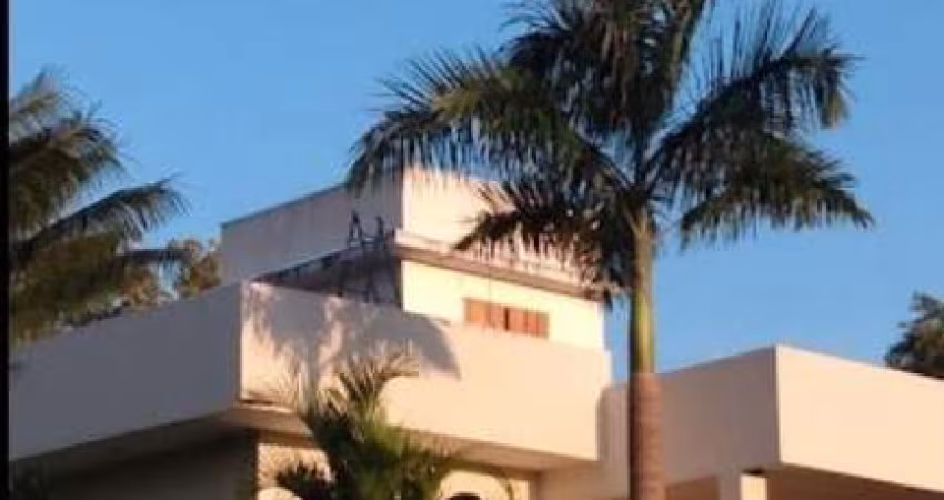 Chácara de Luxo à Venda: 4 Quartos, 1 Suíte.