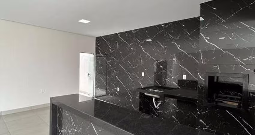 Casa à venda em Uberlândia-MG, bairro Granada: 3 quartos, 1 suíte, 1 sala, 3 banheiros, 6 vagas, 200m² de área. Confira!