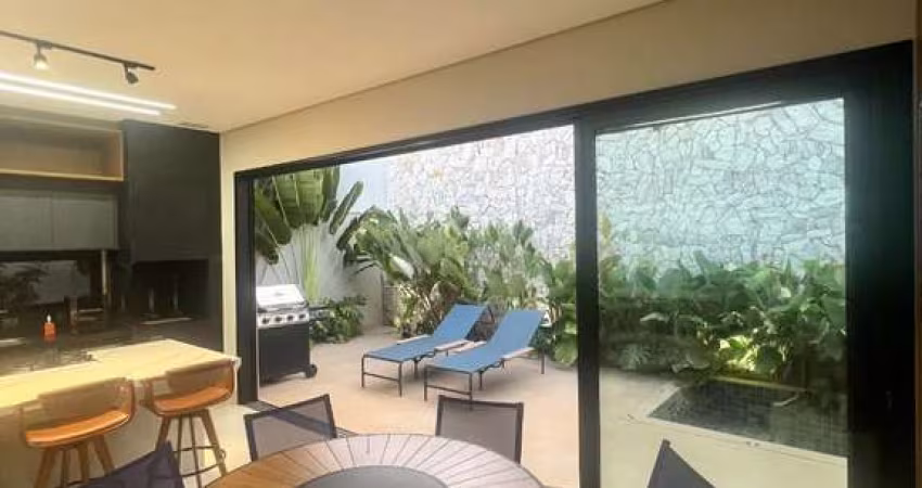 Condomínio Splendido: Linda propriedade à venda em Uberlândia-MG, Jardim Botânico. 3 quartos, 3 suítes, 1 sala, 4 banheiros, 2 vagas de garagem. 217m².