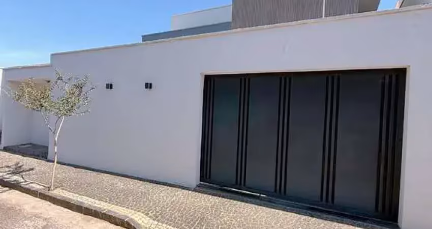 Imperdível: Casa à venda em Uberlândia-MG, Morada da Colina, 3 quartos, 3 suítes, 1 sala, 4 banheiros, 2 vagas, 177m²!