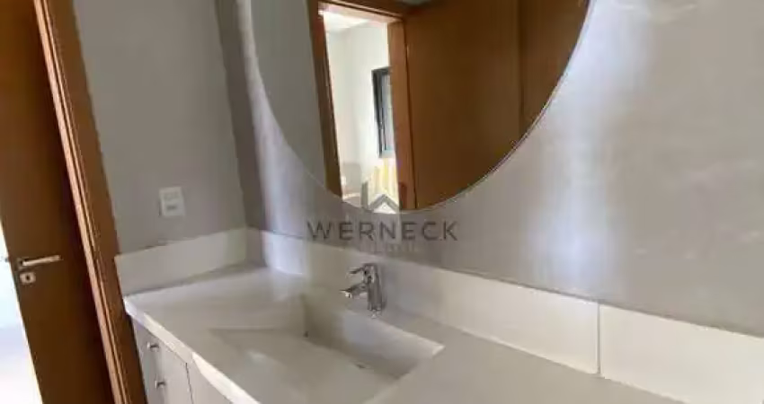 Conforto e lazer: casa com 3 quartos e piscina em condomínio fechado
