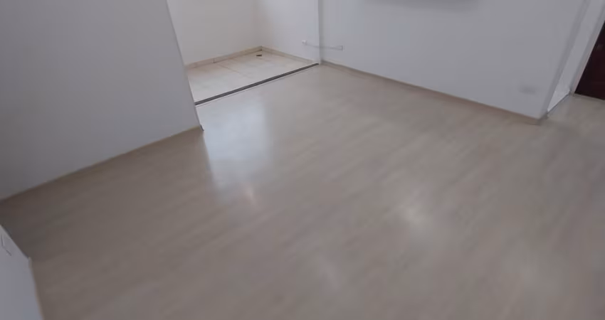 2 VAGAS DE GARAGEM COBERTA - 3 DORMITORIOS SENDO 1 SUITE