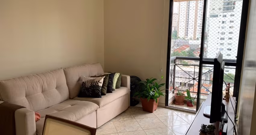 Lindo apartamento com dormitorio com sacada