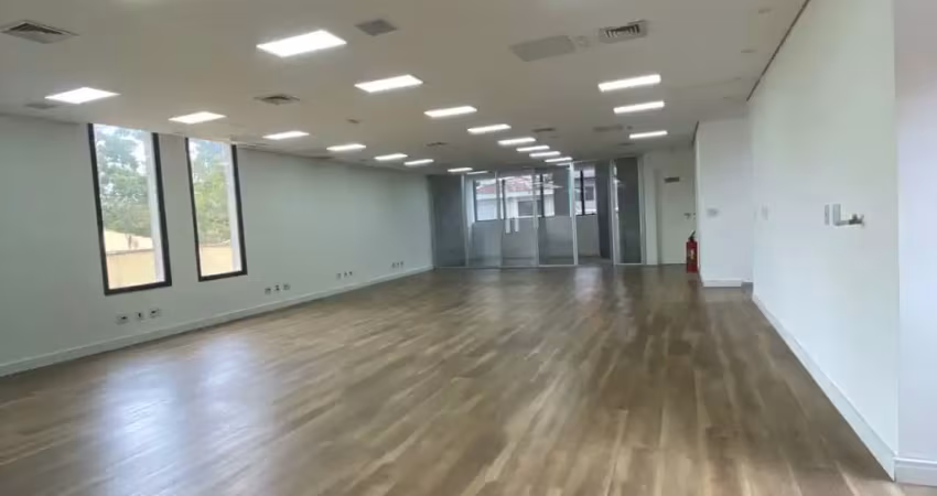 Maravilhoso prédio comercial  a venda e locação e bem localizado