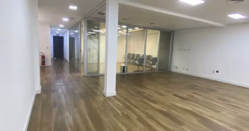 Maravilhoso prédio comercial a venda e locação e bem localizado